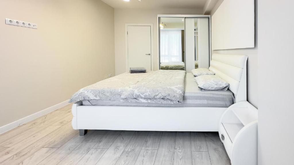 Glass New Apartments Ultracentral Κισινάου Εξωτερικό φωτογραφία