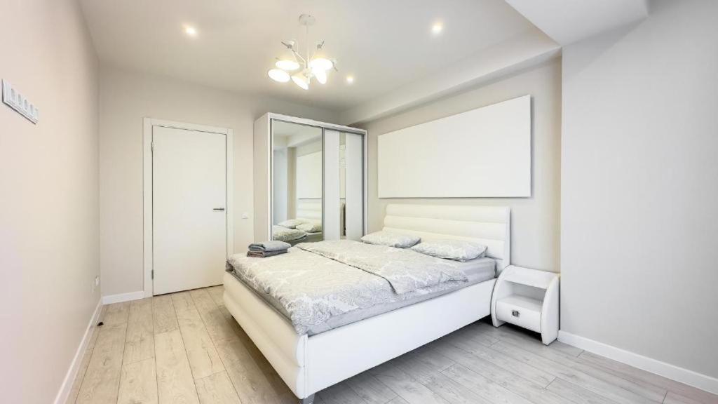 Glass New Apartments Ultracentral Κισινάου Εξωτερικό φωτογραφία