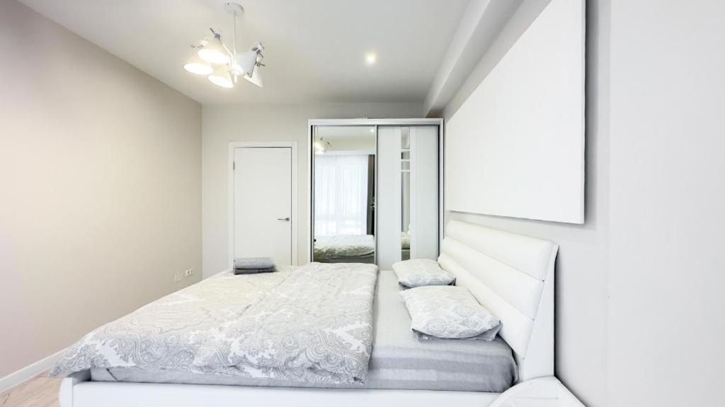 Glass New Apartments Ultracentral Κισινάου Εξωτερικό φωτογραφία