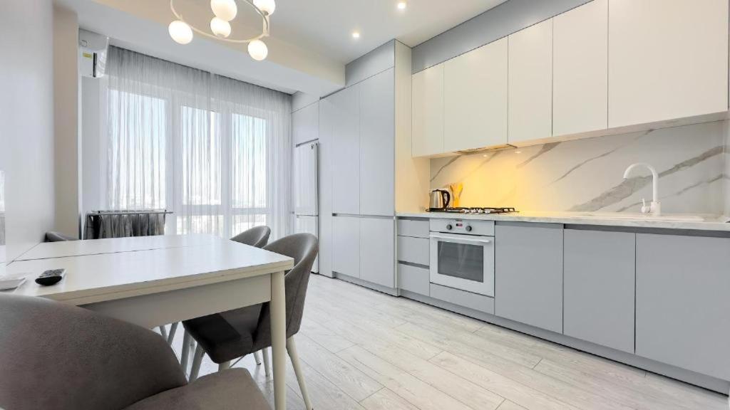 Glass New Apartments Ultracentral Κισινάου Εξωτερικό φωτογραφία